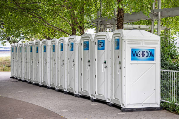 Best Porta potty rental near me  in Lawrencevle, IL
