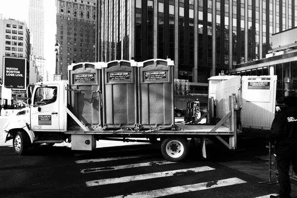 Best High-end porta potty rental  in Lawrencevle, IL
