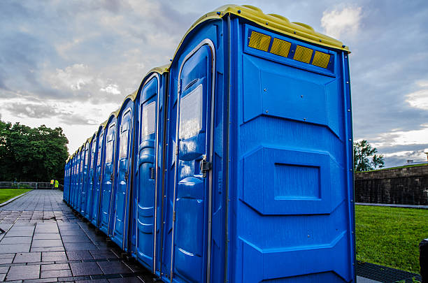 Best Portable restroom trailer rental  in Lawrencevle, IL